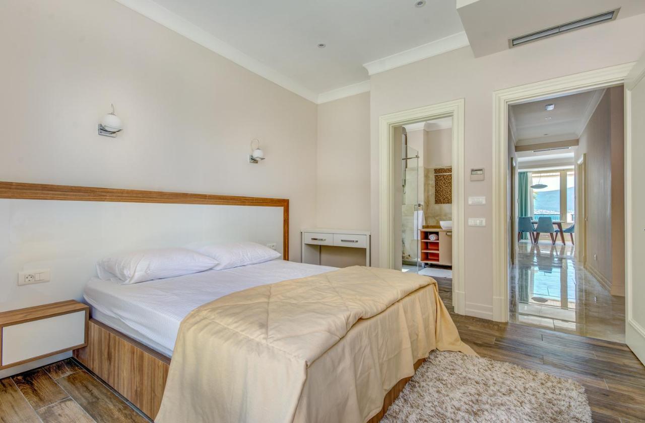Apartamento Boka Di Mare Tivat Exterior foto